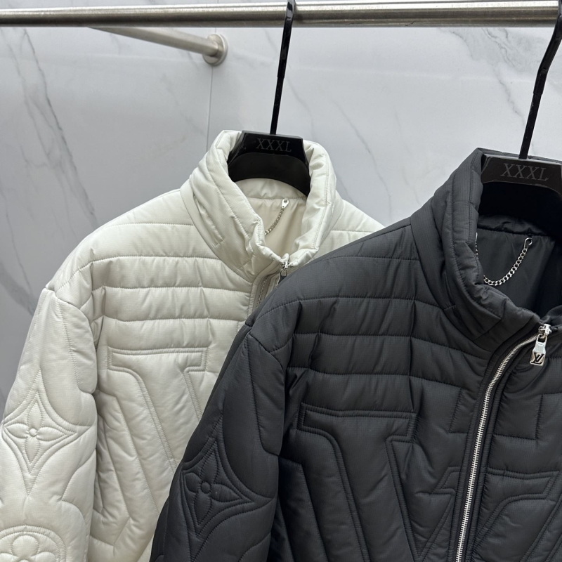 l0vis Vvtt0n outwear